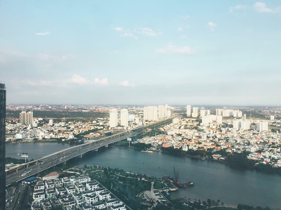 View sông Sài Gòn, công viên được chụp từ căn hộ Vinhomes Central Park cần bán.