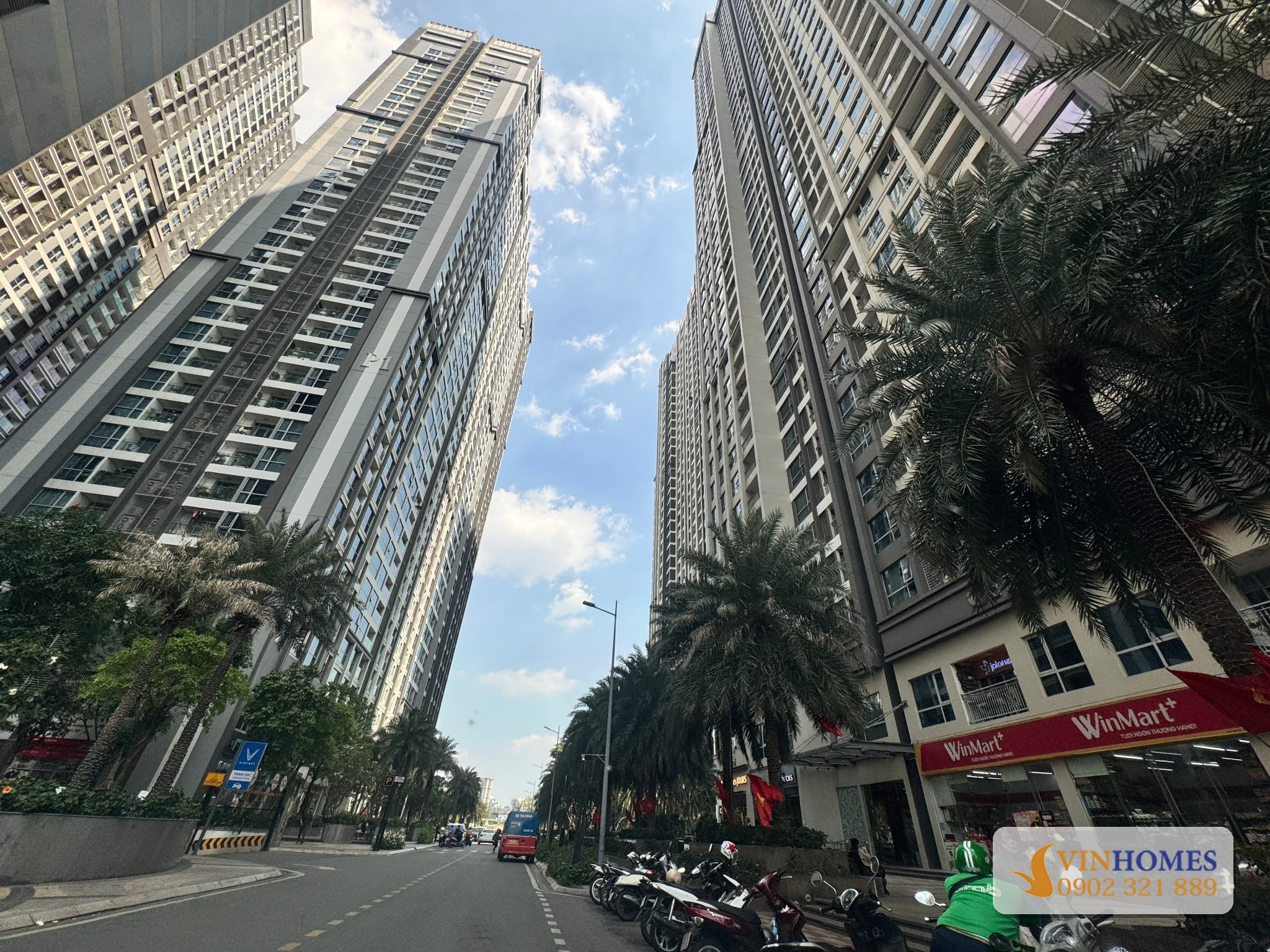 Đường nội khu Vinhomes Central Park trong bài giỏ hàng căn hộ 3PN chuyển nhượng giá tốt