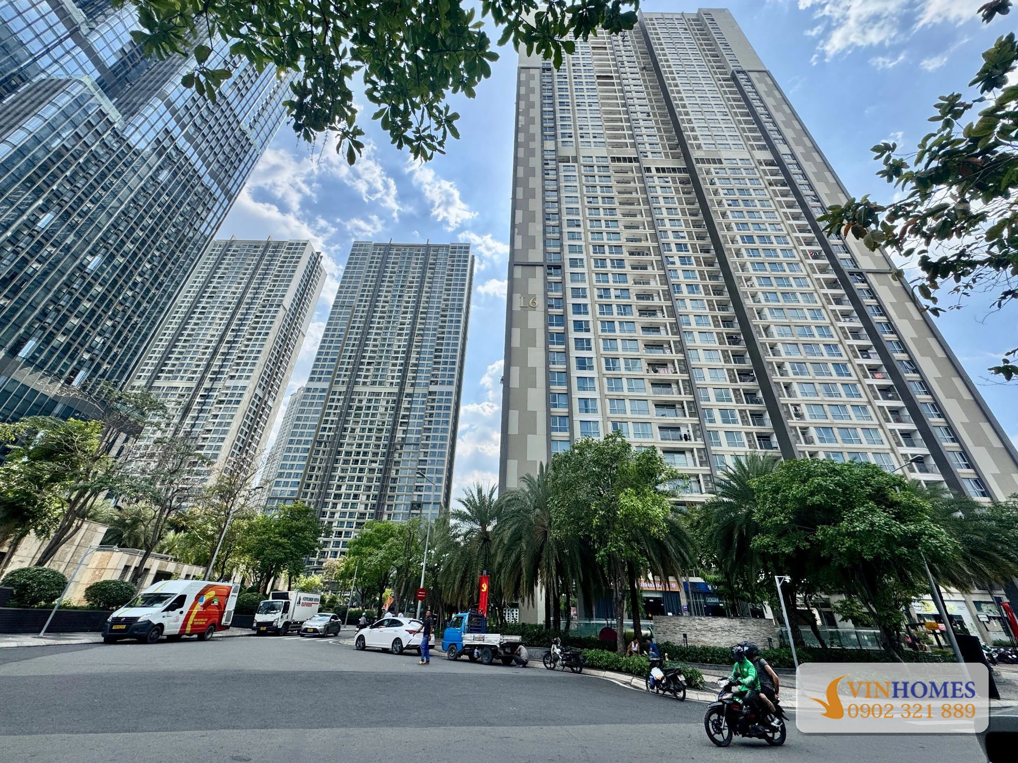 Toàn cảnh Vinhomes Central Park trong bài giỏ hàng căn hộ 3PN chuyển nhượng giá tốt