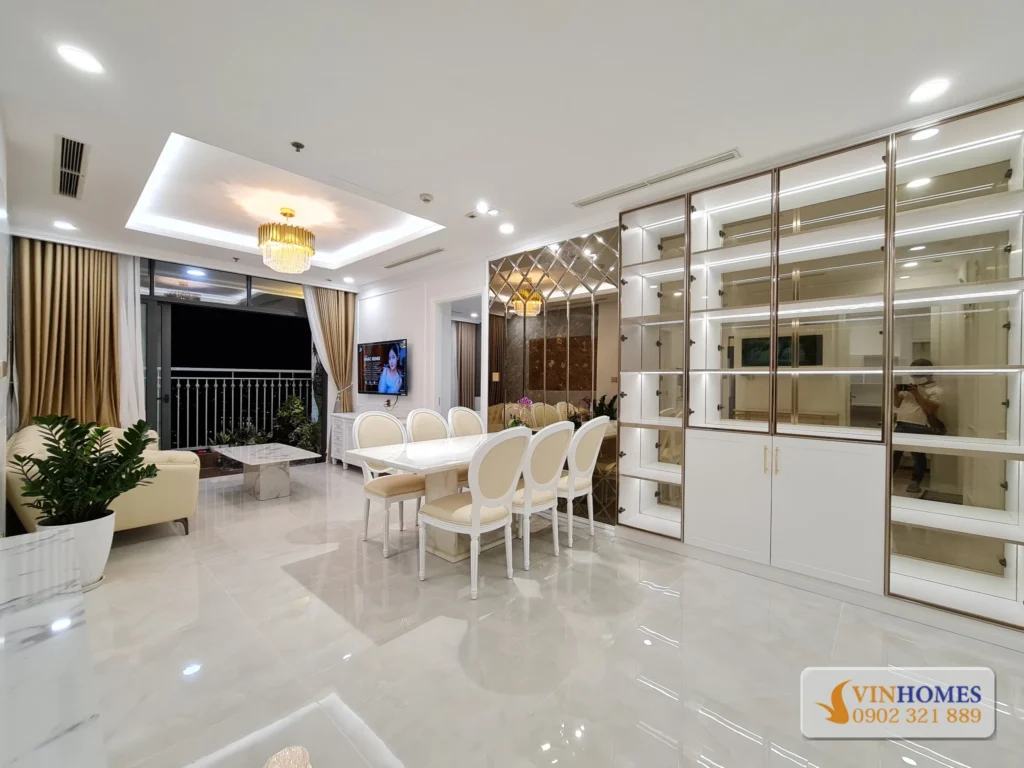 Phòng khách và bàn ăn căn hộ 3PN Vinhomes Central Park với nội thất cao cấp