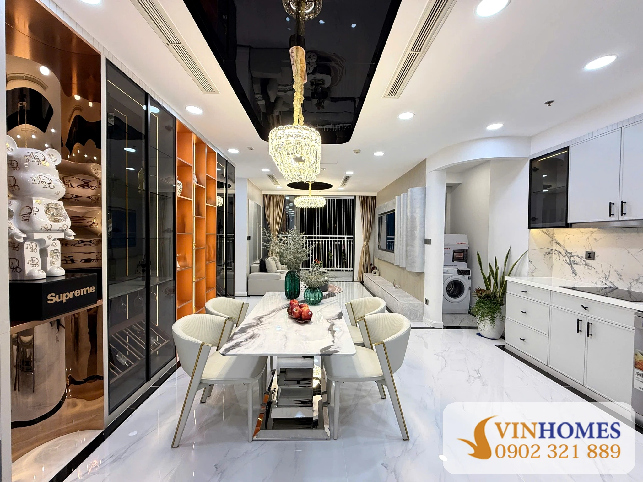 Phòng ăn, bếp và phòng khách căn hộ 2 phòng ngủ Vinhomes Central Park full nội thất, đã có sổ