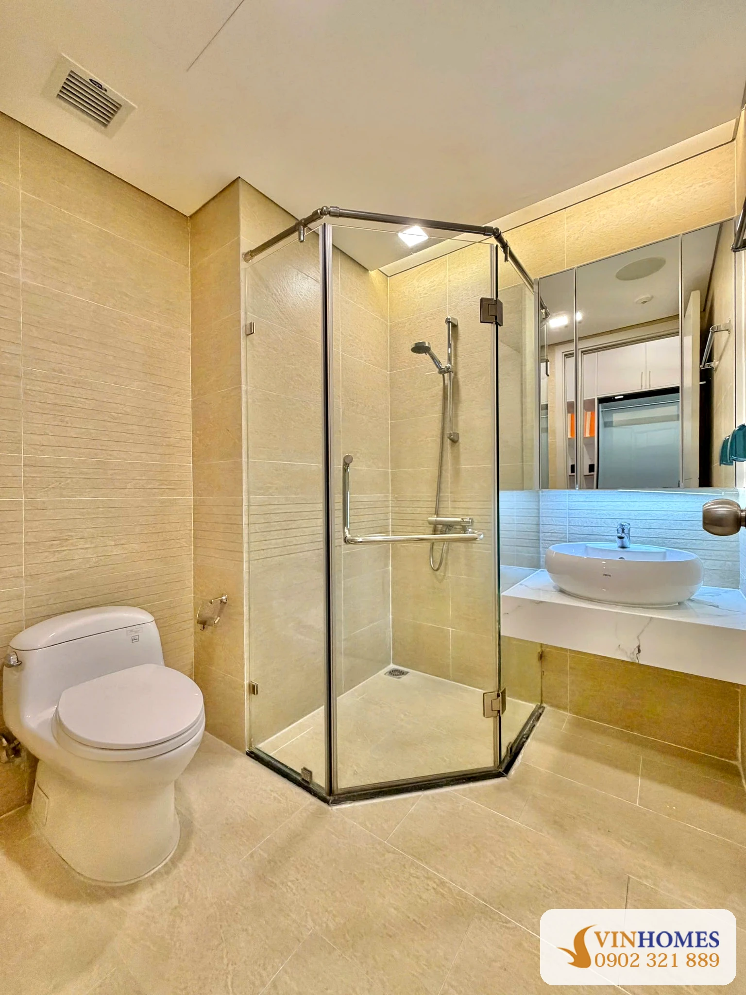 Phòng tắm hiện đại căn hộ P6A-42.09 Vinhomes Central Park 2 phòng ngủ full nội thất